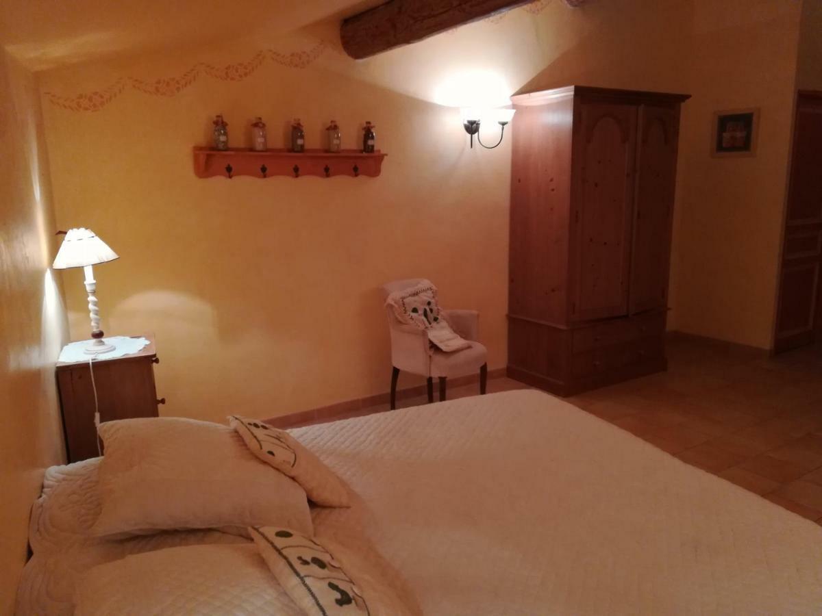 La Capucine Bed & Breakfast Lagnes Ngoại thất bức ảnh